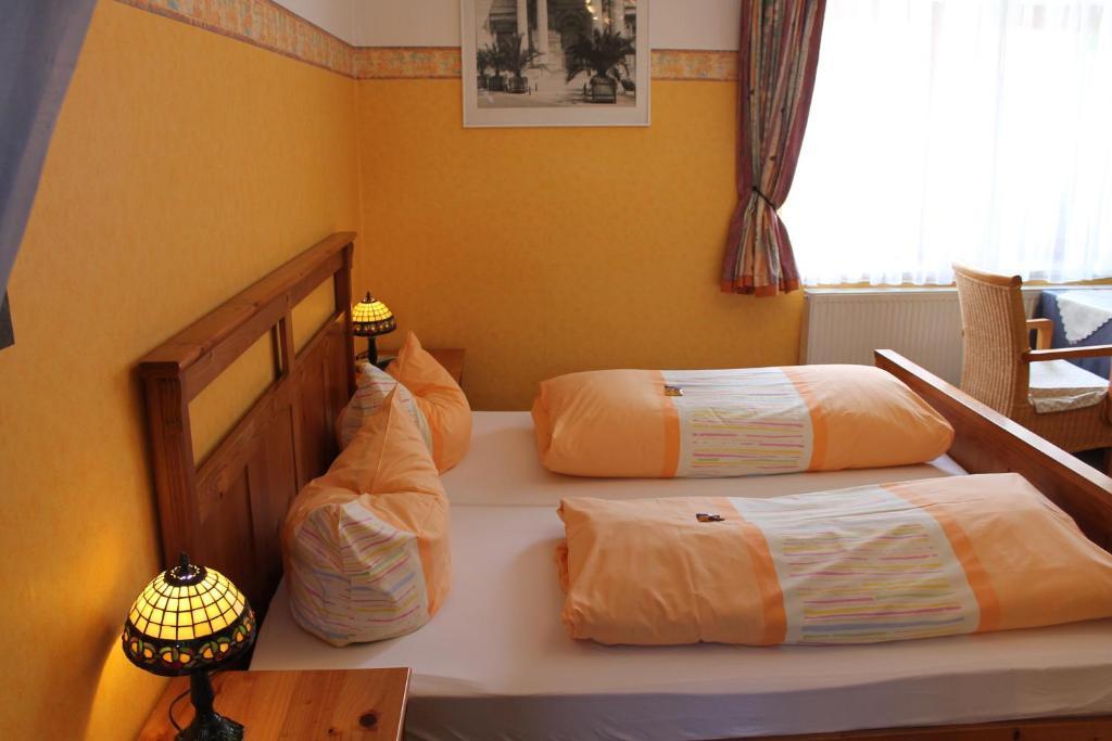 Kreuzerhof Hotel Garni Rothenburg ob der Tauber Pokoj fotografie