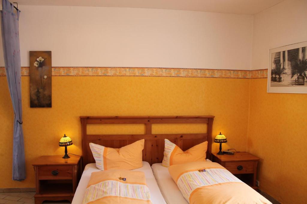 Kreuzerhof Hotel Garni Rothenburg ob der Tauber Pokoj fotografie